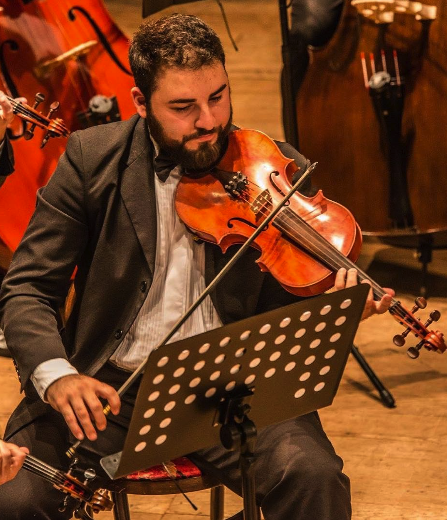 Retrato de Wagner Rezer, violinista profissional